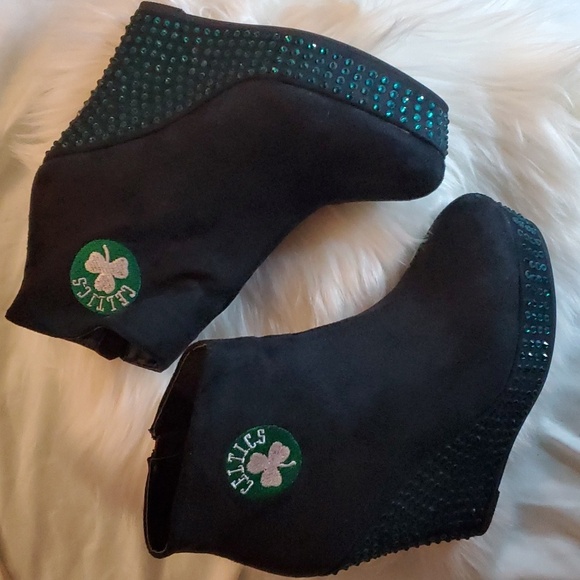 NEW Women’s Black Synthetic Suede Celtics Ankle Boots,Green Rhinestone Wedge - Picture 10 of 11